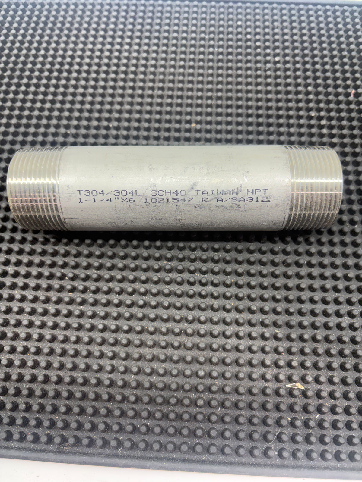 1-1/4" x 6" Schedule 40S Pipe Nipple TBE