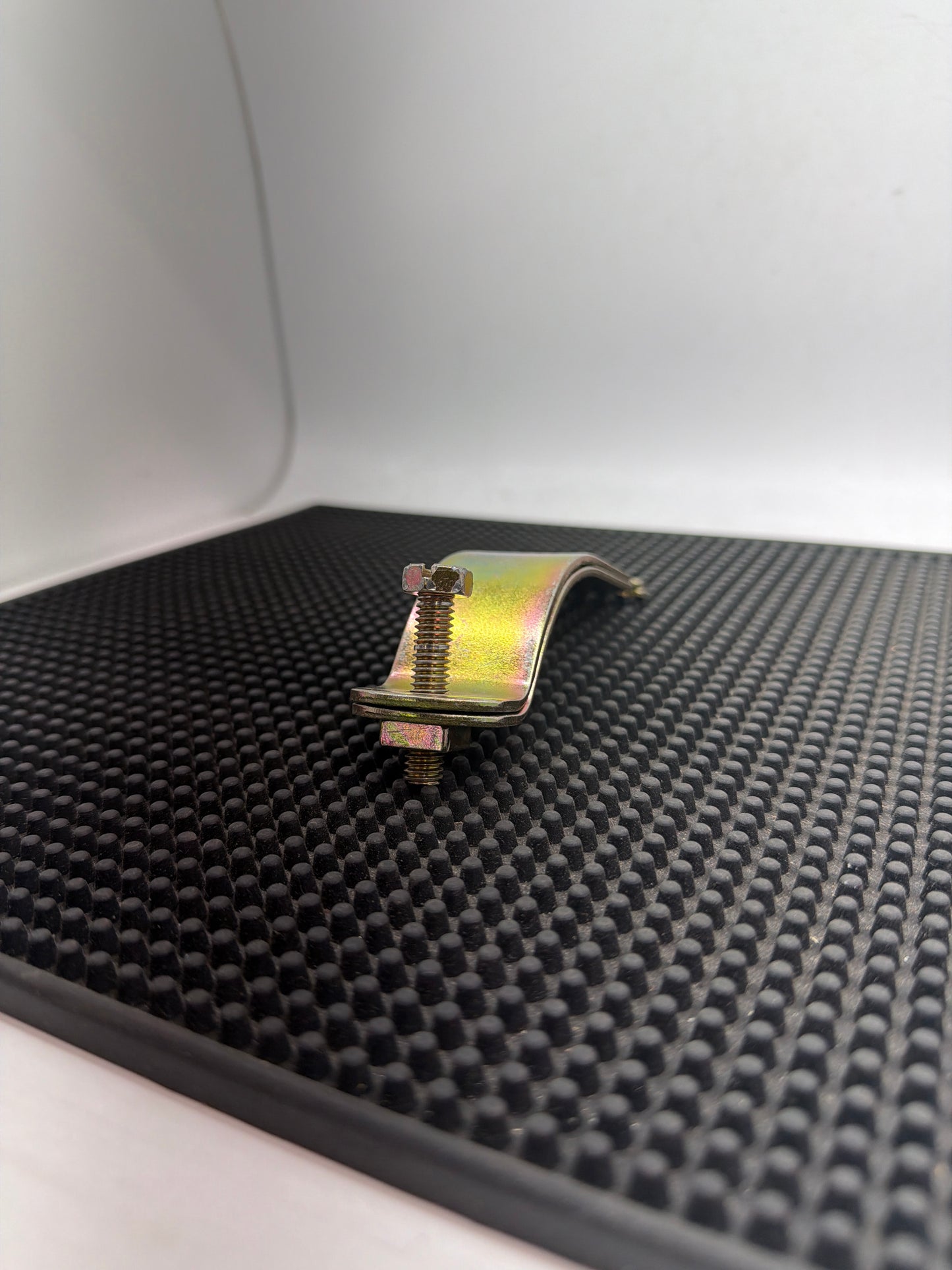 A716 3 - Strut - Cushion Clamp