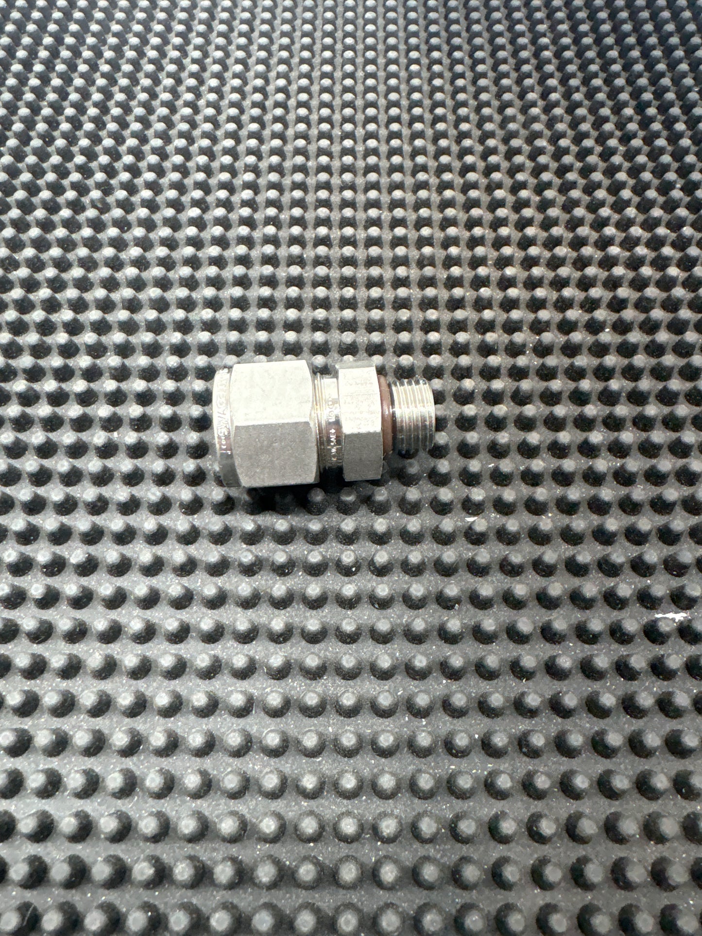 SS-810-1-6ST