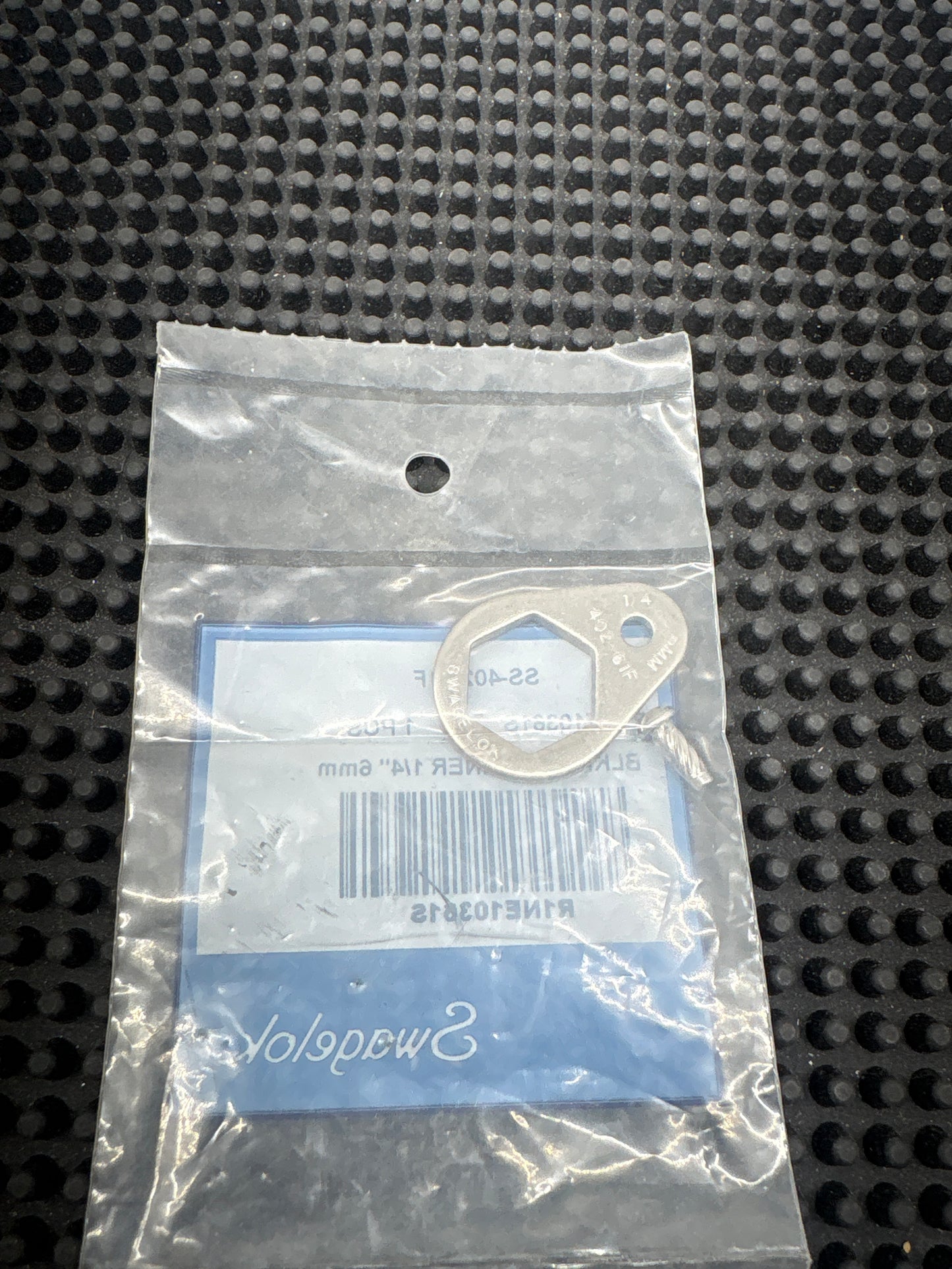 SS-402-61F