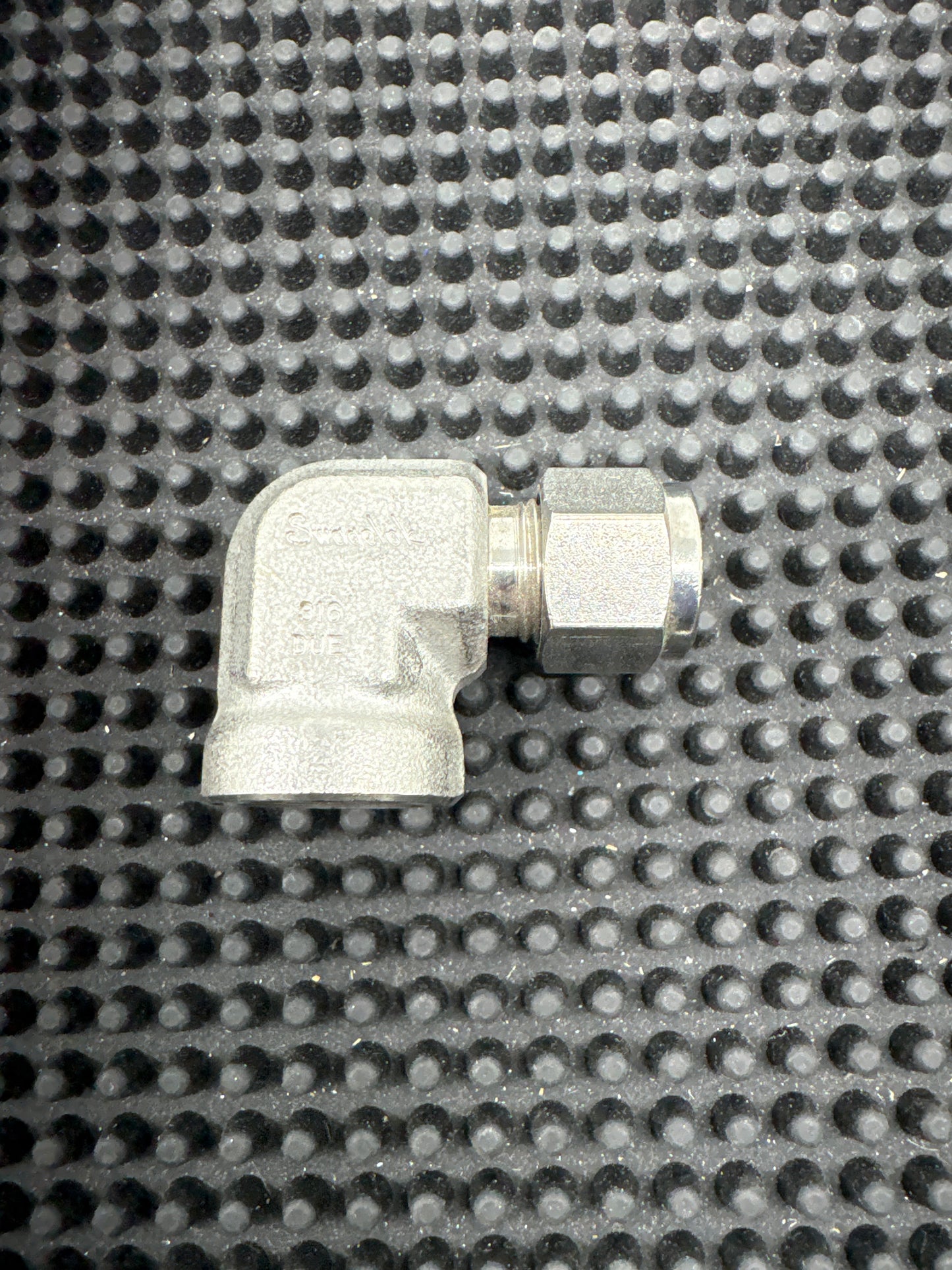 SS-600-8-6
