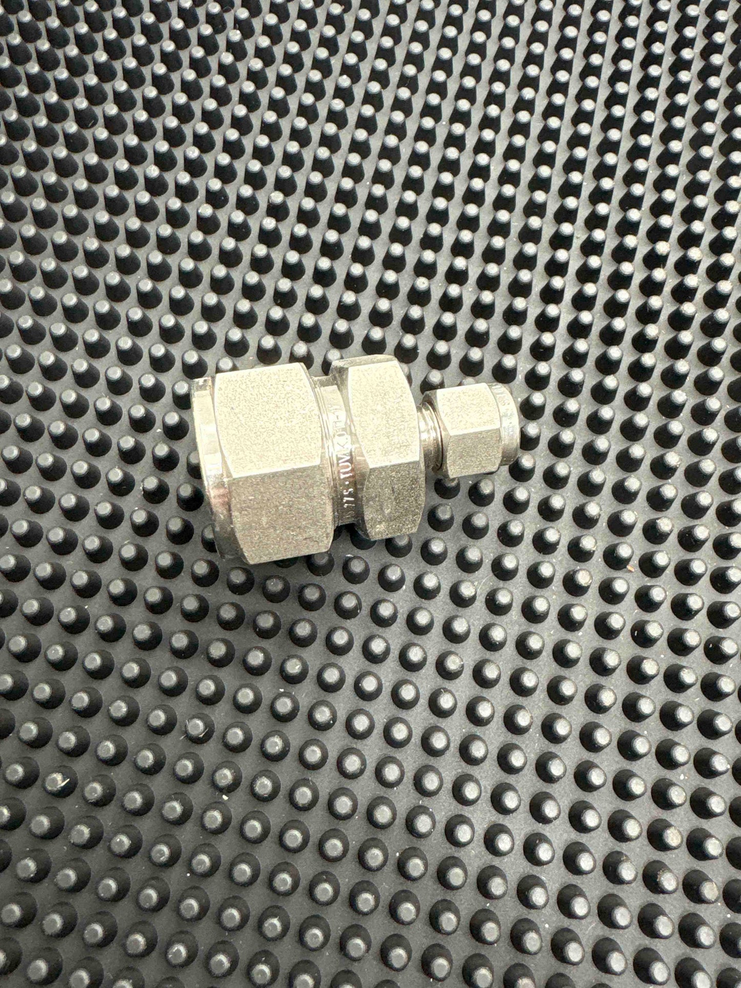 763L-SS-3/4x1/4