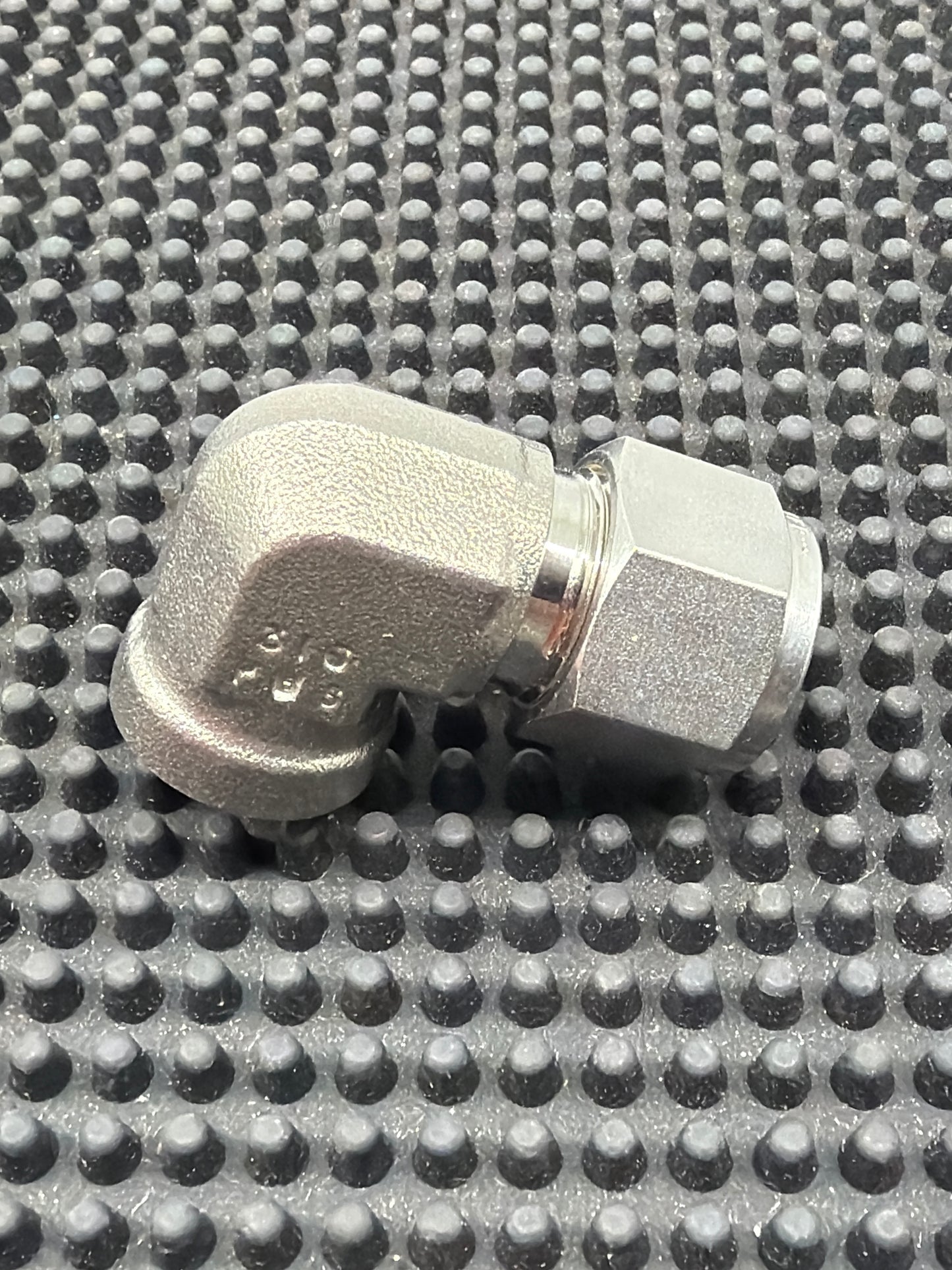 SS-810-8-6