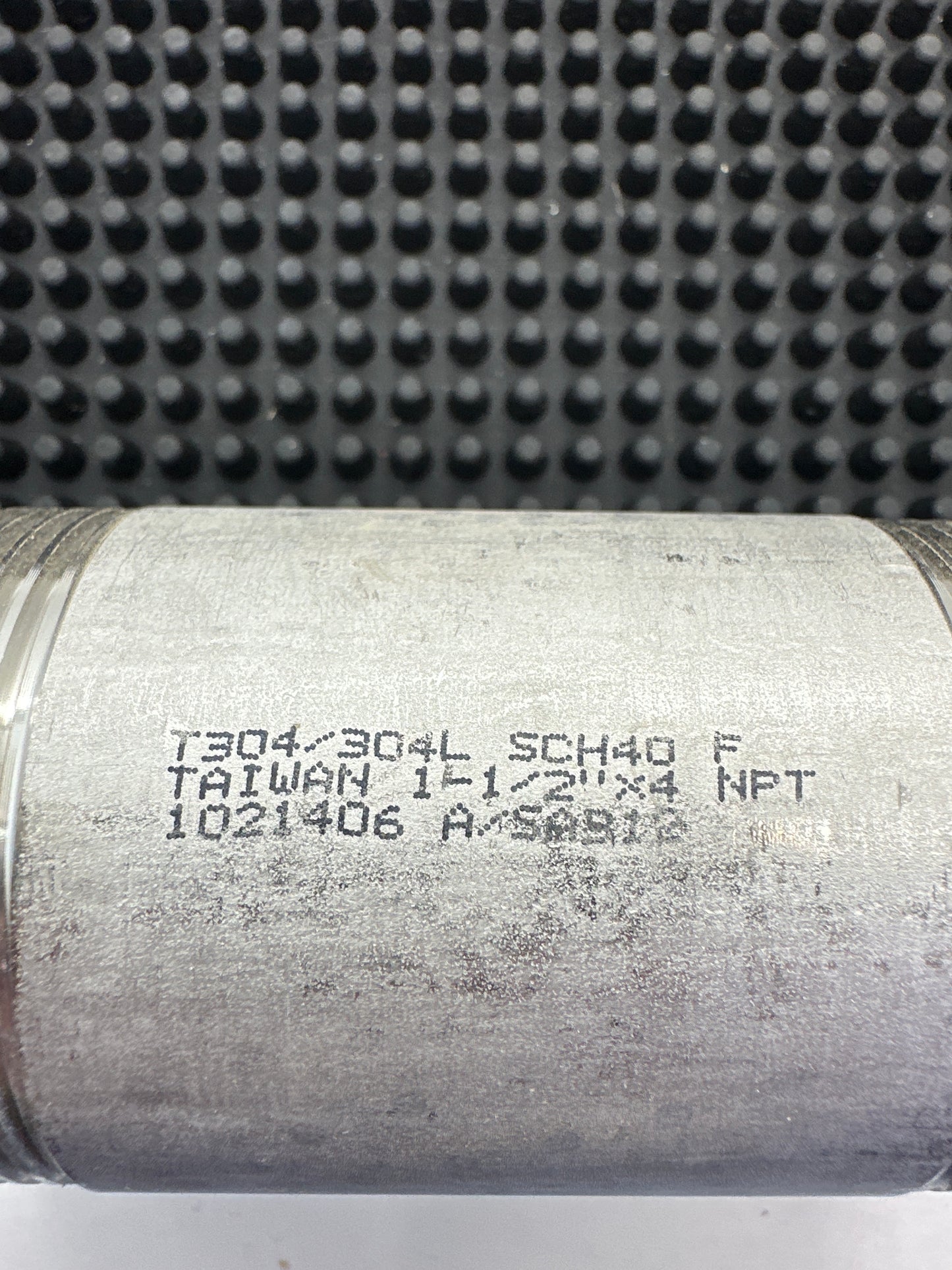 1-1/2" x 4" Schedule 40S Barrel Nipple TBE - 304 SS