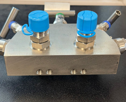 IV515-81640019 - 5 way valve/manifold