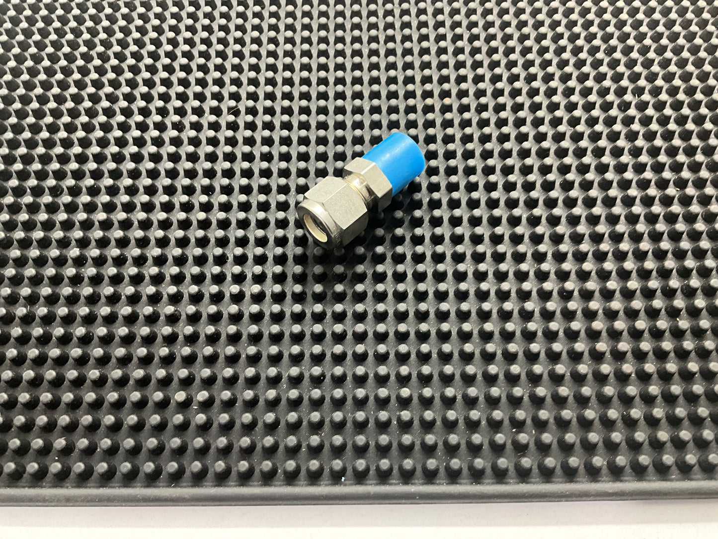 SS-600-6-6AN