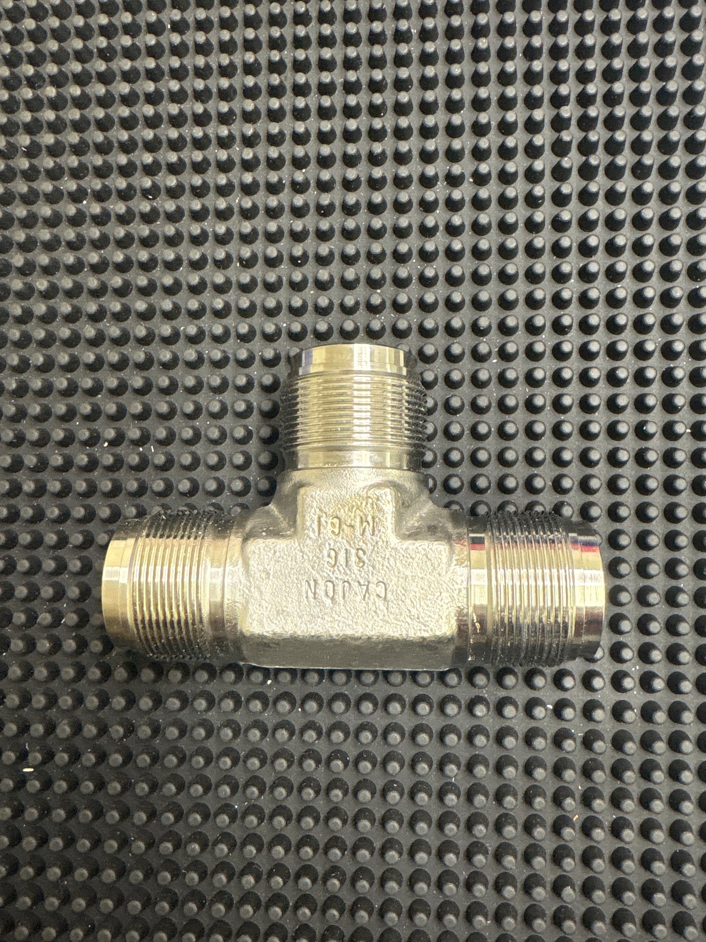 SS-12-VCR-T