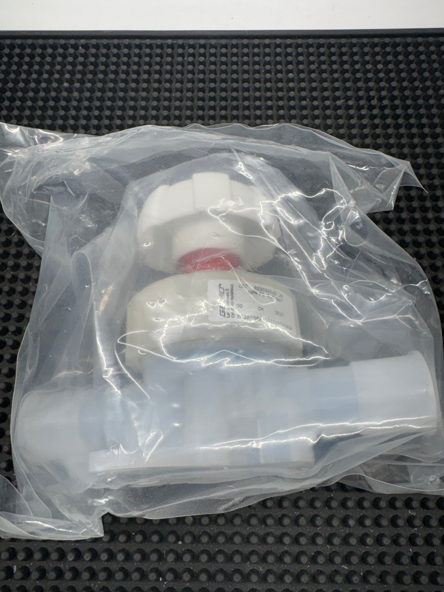 C67 / 8 / D 30305A-0 2E