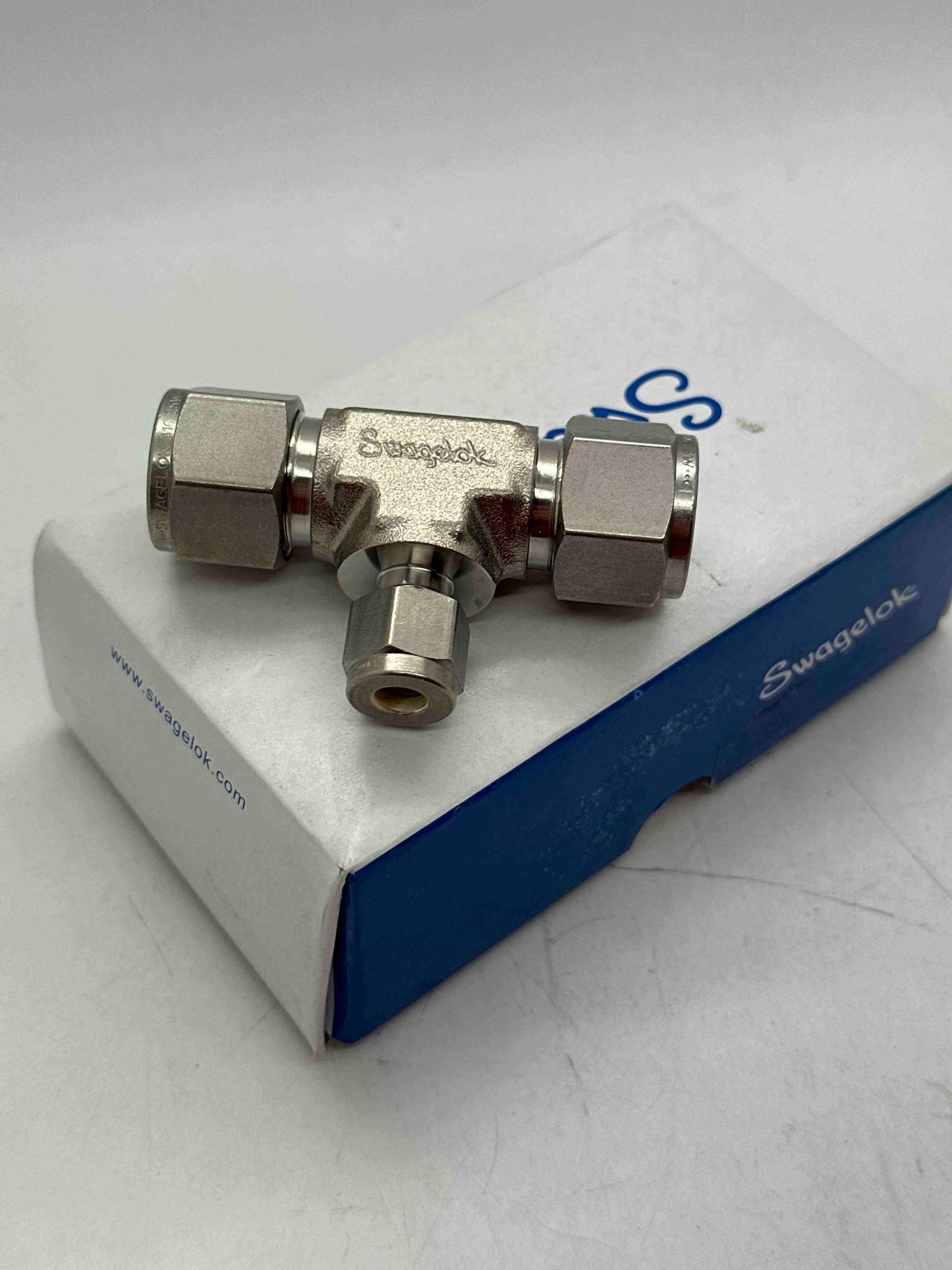 SS-810-3-8-4BT
