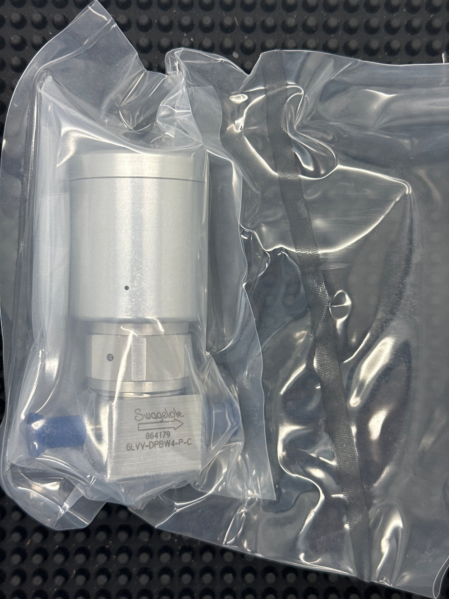 6LVV-DPBW4-P-C