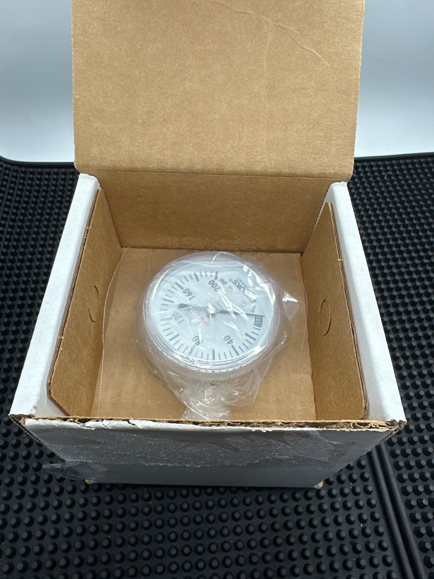 C-122-200-PSI-NPT