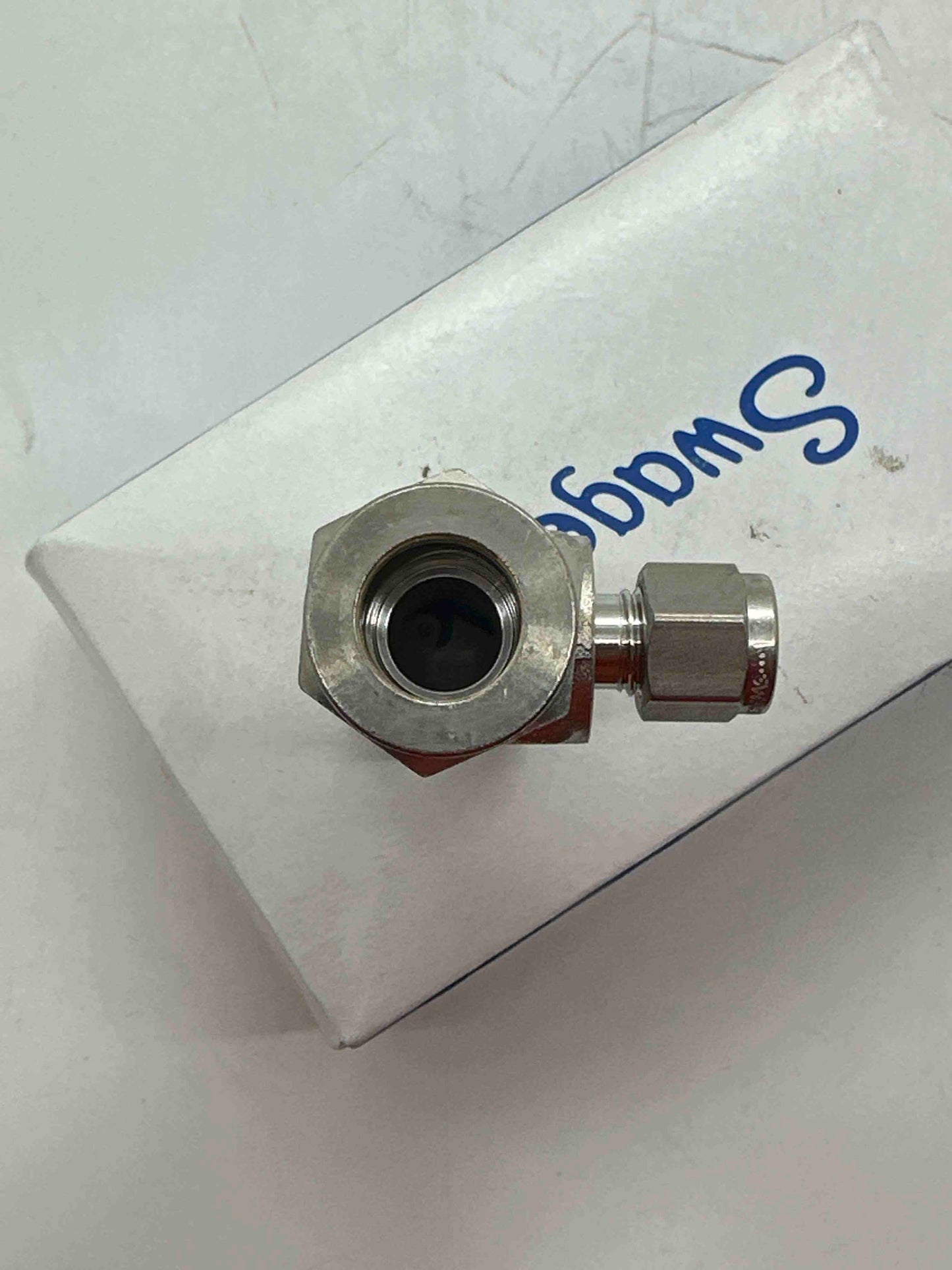 SS-810-3-8-4
