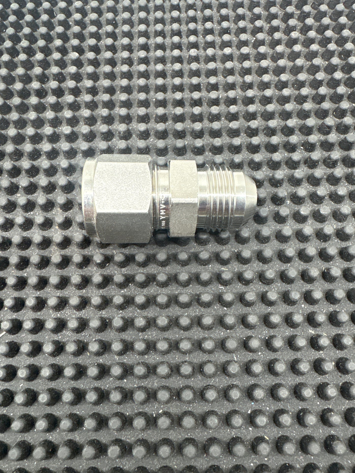 SS-810-6-8AN