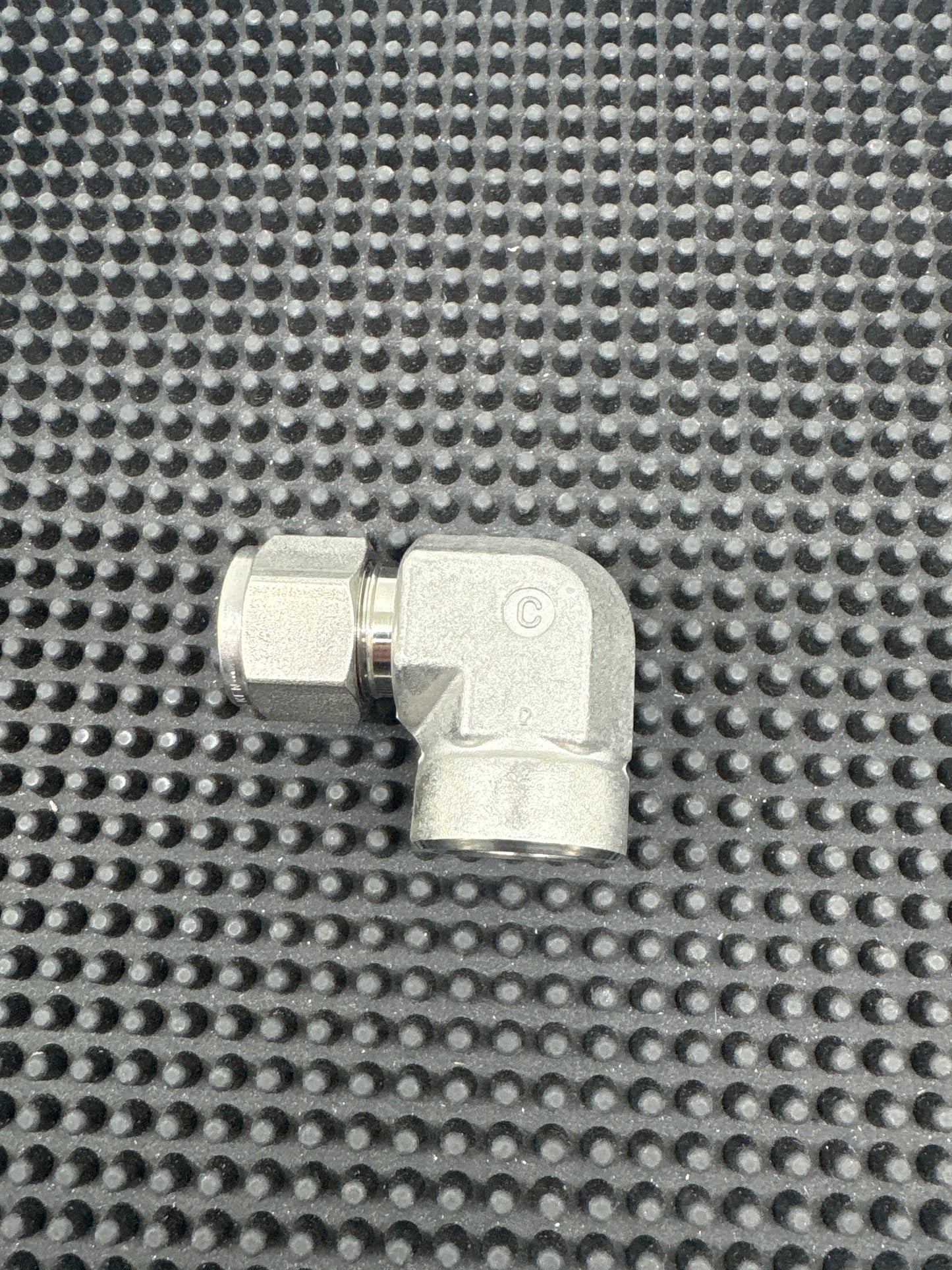 SS-810-8-8