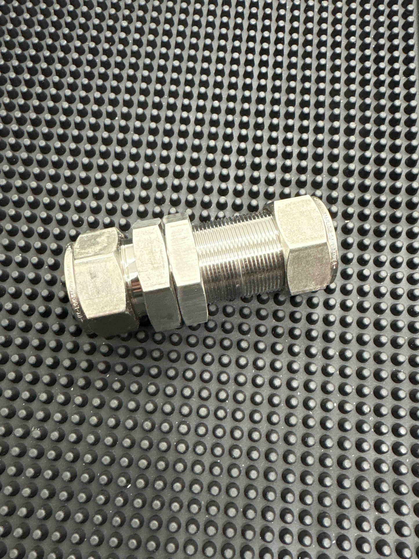 SS-1210-61BT (Hy-Lok)