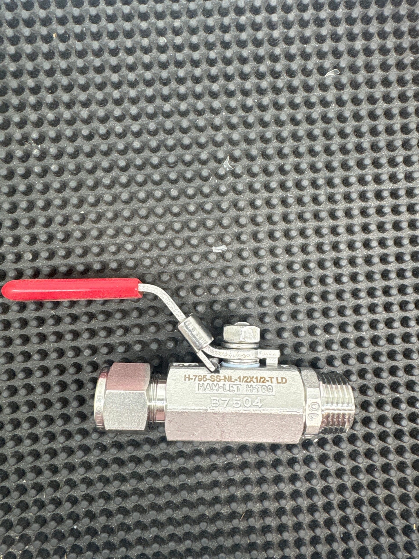 H-795-SS-NL-1/2-T-LD
