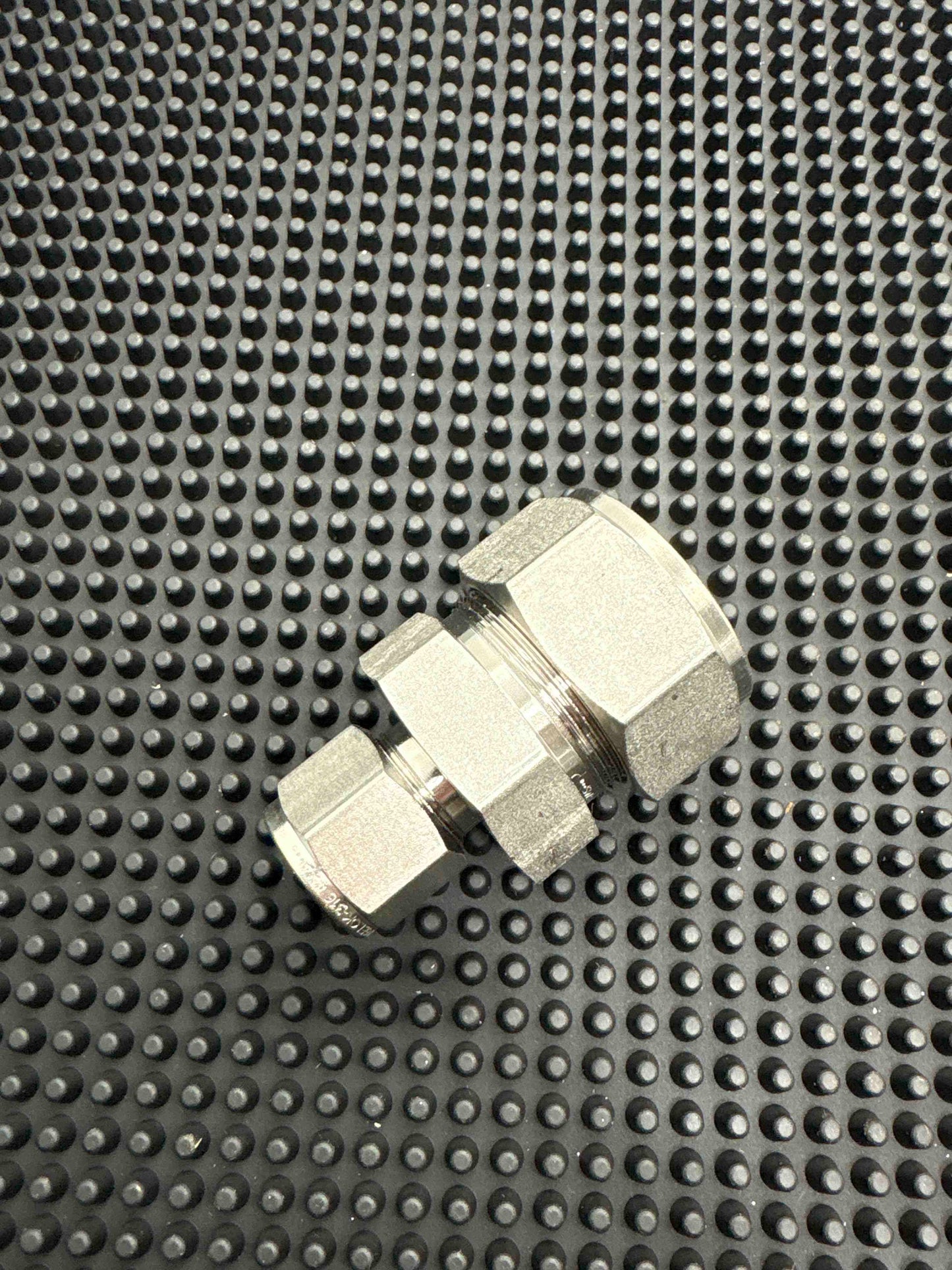 SS-1610-6-8