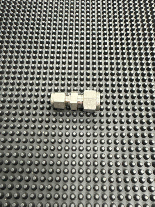 SS-600-6-4