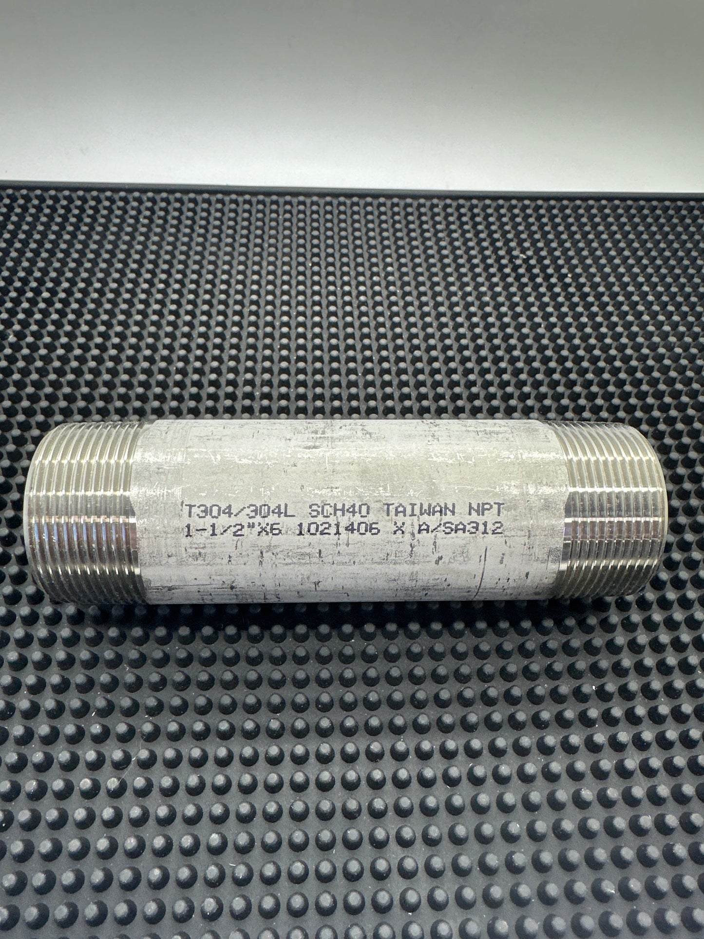 1-1/2" x 6" Schedule 40S Barrel Nipple TBE - 304 SS
