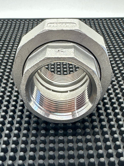 1-1/4" 150# Threaded Union - 304 SS